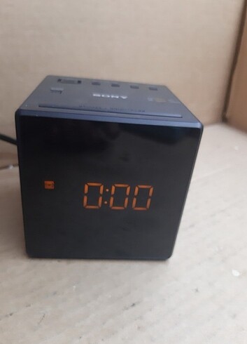 Sony ICF-C1B Alarm ve Saatli Radyo