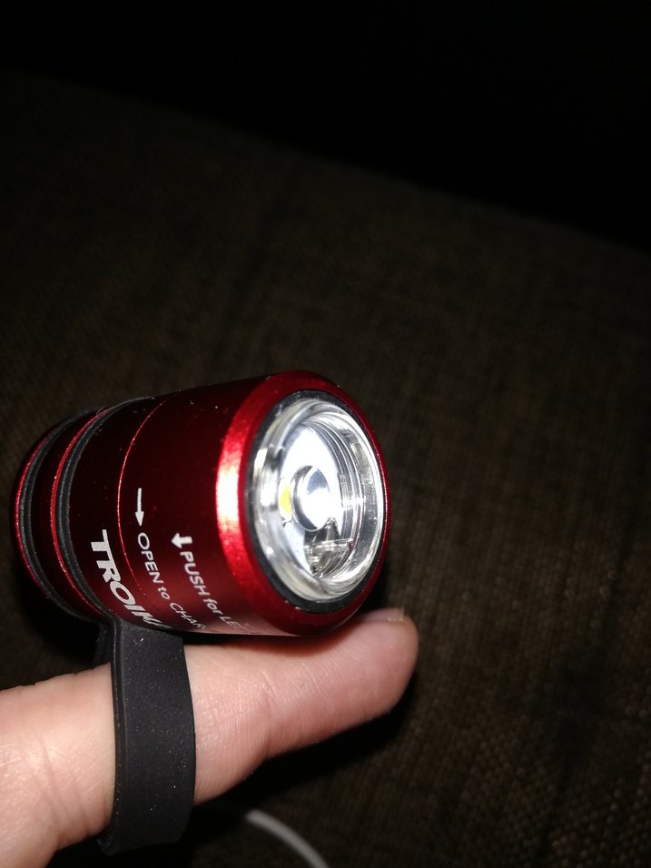 Kırmızı Mıknatıslı Kapı Lambası - Görsel 5