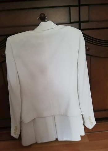 Düğmeli Beyaz Mini Kadın Takım Elbise - Görsel 4