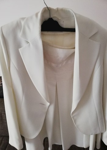 Düğmeli Beyaz Mini Kadın Takım Elbise - Görsel 17