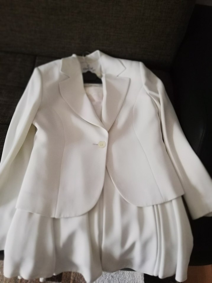 Düğmeli Beyaz Mini Kadın Takım Elbise - Görsel 3