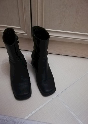 Siyah Deri Gotik Kadın Botları - Görsel 3