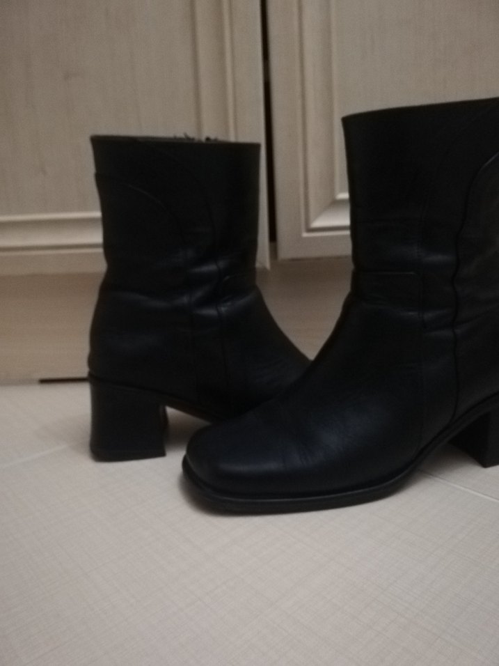 Siyah Deri Gotik Kadın Botları - Görsel 2