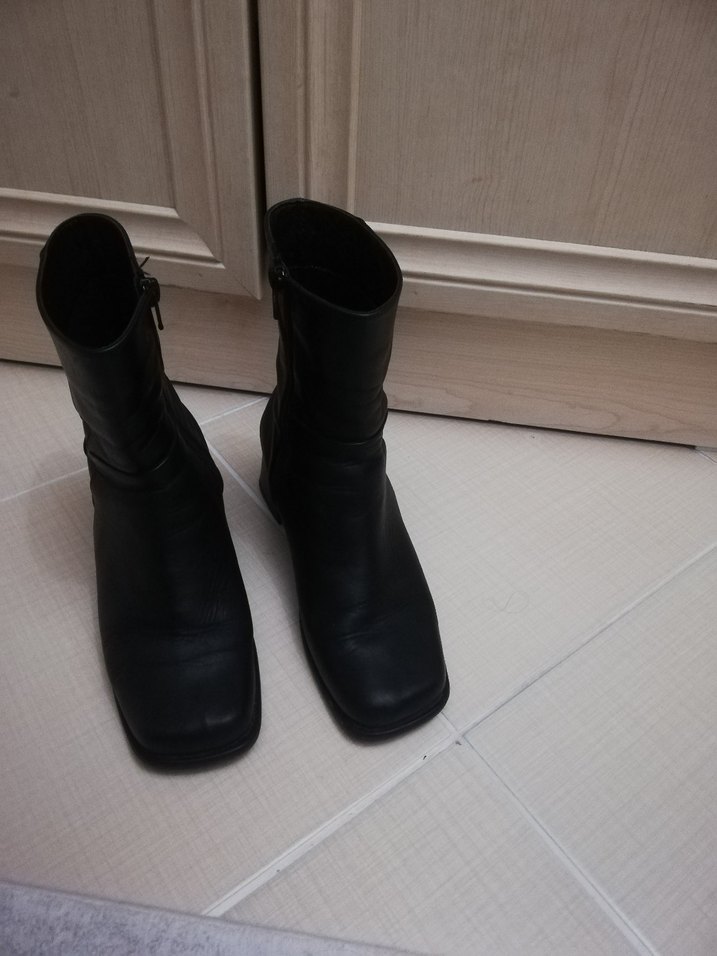 Siyah Deri Gotik Kadın Botları - Görsel 3