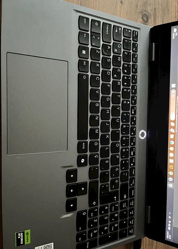 Lenovo LOQ 15.6" Core i5 8GB RAM 512GB SSD RTX4050 - Görsel 4