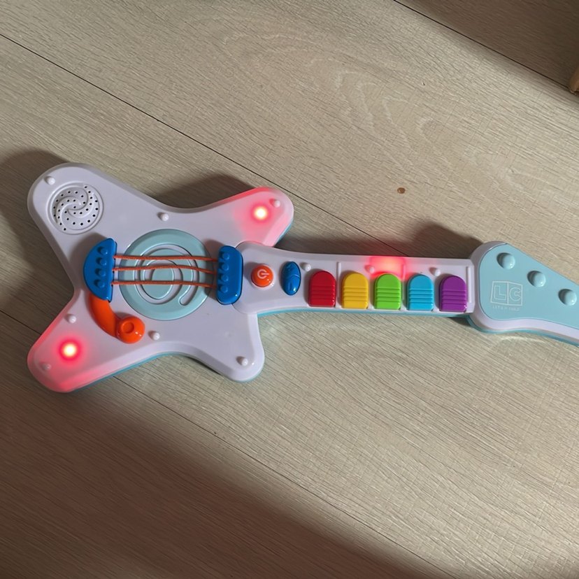 Işıklı müzikli rock roll gitar - Görsel 3