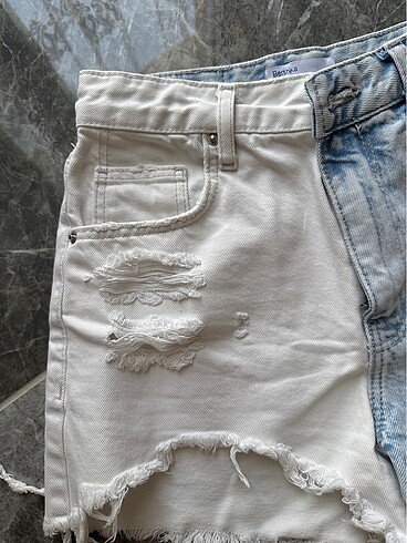 34 Beden beyaz Renk BERSHKA denim şort