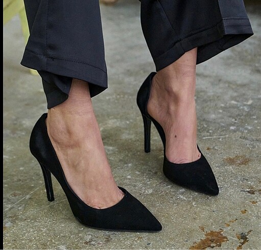 Siyah Gerçek Süet Stiletto