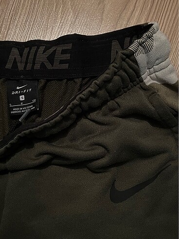 s Beden Nike eşofman