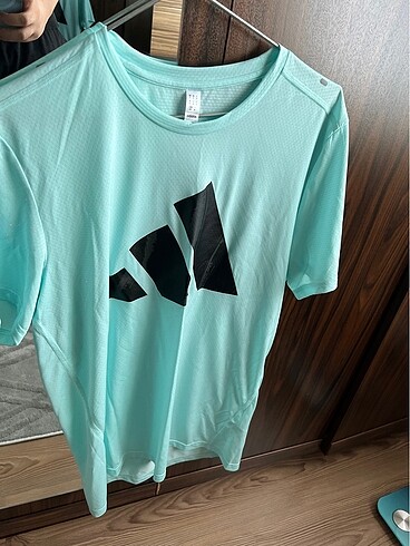 Adidas tshirt