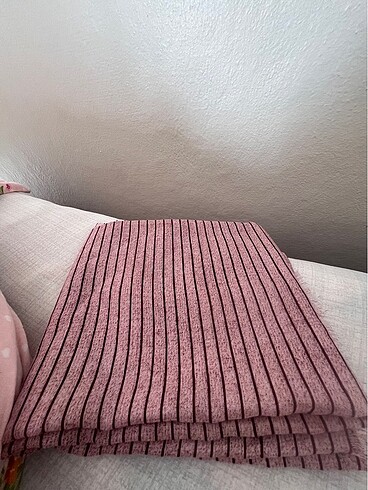 pembe şal çizgili