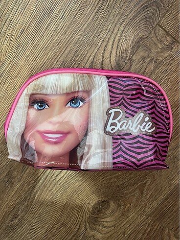 Barbie kalem kutusu