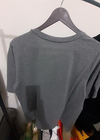 H&M Gri tişört