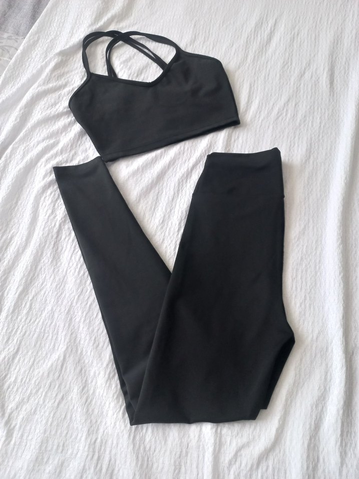 Siyah Spor Büstiyer ve Tayt Takımı - Görsel 3