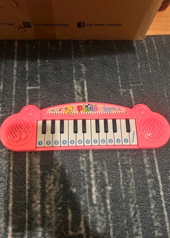 Renkli Pembe Çocuk Müzik Oyuncağı Piyano