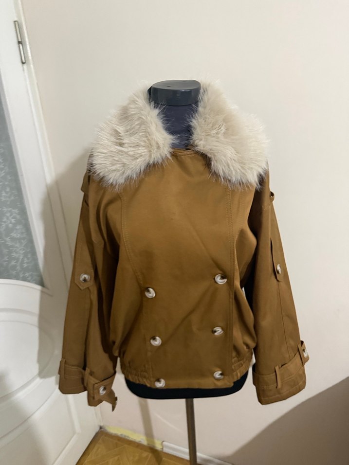 Zara Yaka Kürklü Kadın Ceket - Görsel 4