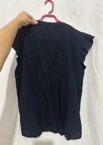 Mavi Jeans Volanlı V Yakalı Siyah Kolsuz Kadın Gömlek
