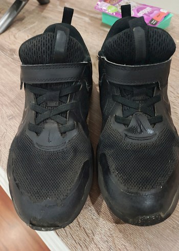 34 Beden Siyah Erkek Çocuk Spor Ayakkabı Velcro