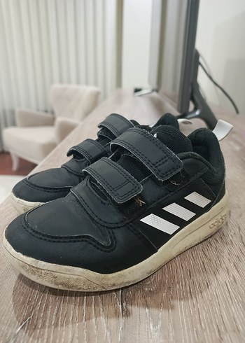 Erkek Çocuk Siyah Cırt Cırtlı Sneakers