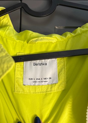 Bershka yağmurluk - Görsel 4