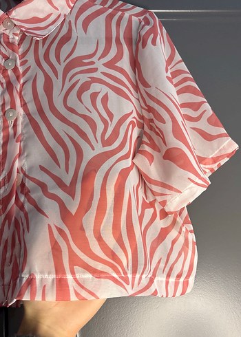 Pembe Zebra Desenli Kısa Kollu Tül Gömlek - Görsel 3
