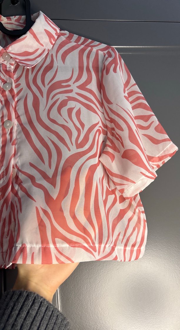 Pembe Zebra Desenli Kısa Kollu Tül Gömlek - Görsel 3