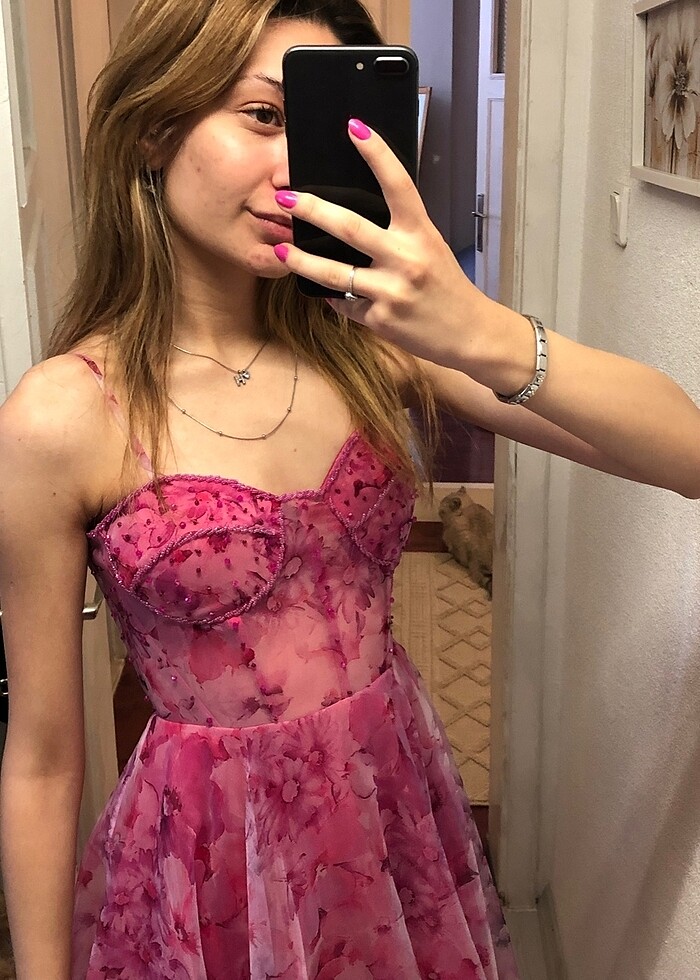 Carmen çiçekli midi abiye - Görsel 3