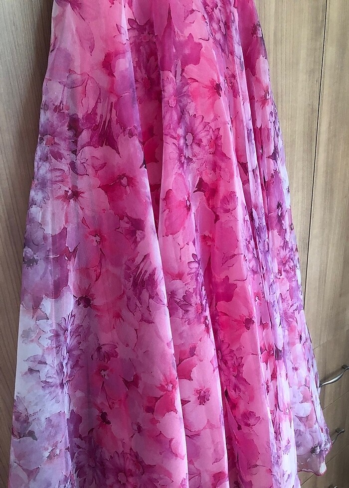 Carmen çiçekli midi abiye - Görsel 5