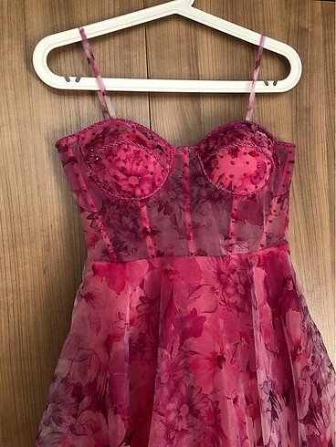 Carmen Çiçekli Pembe Midi Abiye - Görsel 6