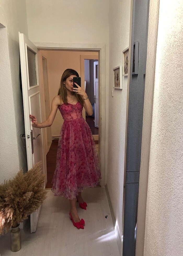 Carmen Çiçekli Pembe Midi Abiye - Görsel 3