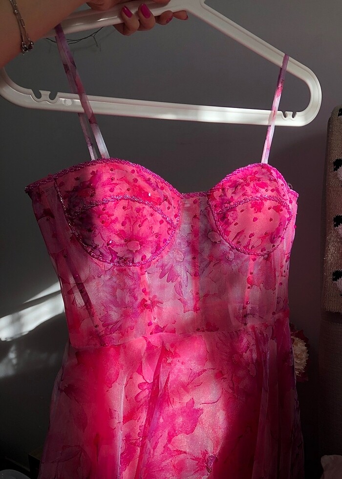 Carmen Çiçekli Pembe Midi Abiye - Görsel 2