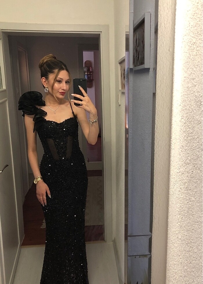 Payetli siyah abiye - Görsel 4