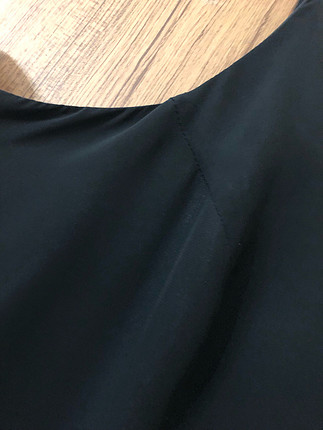 Siyah astar üzerine tül elbise