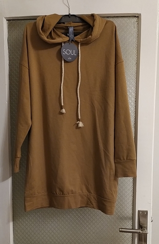 kapşonlu sweatshirt
