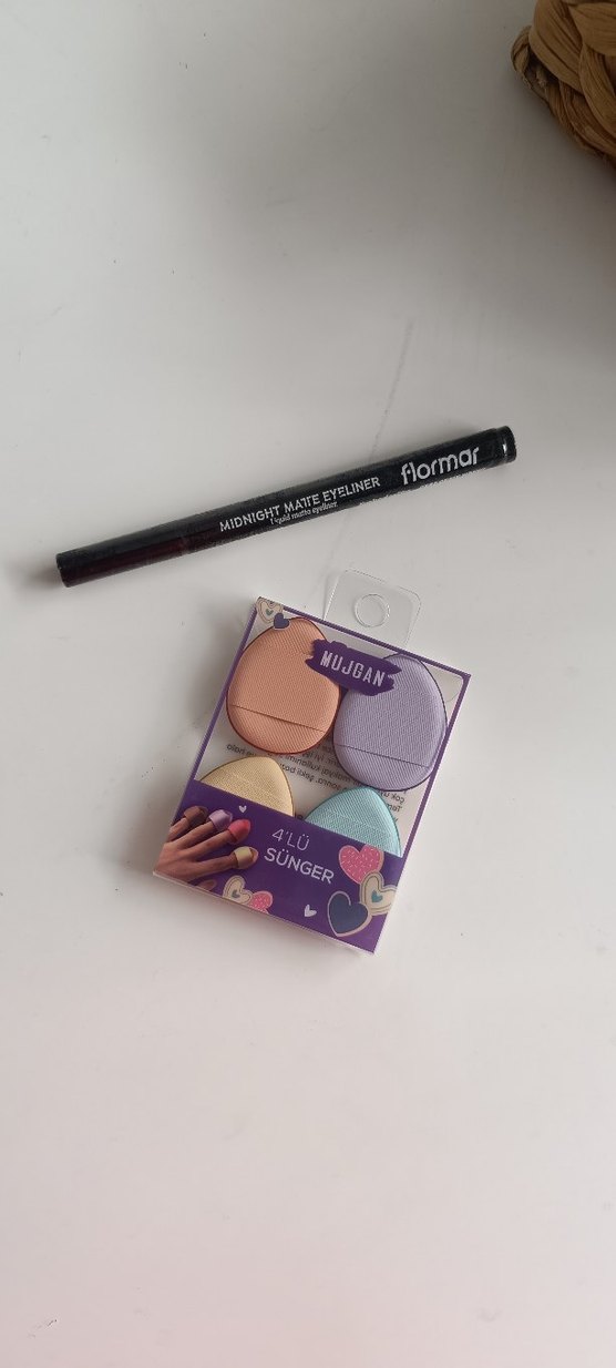 Mujban 4'lü Pastel Makyaj Süngeri Seti ve Flormar siyah eyeliner - Görsel 3