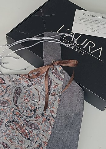 Kadın Gri Çift Taraflı Paisley Desenli Bustiyer - Görsel 6