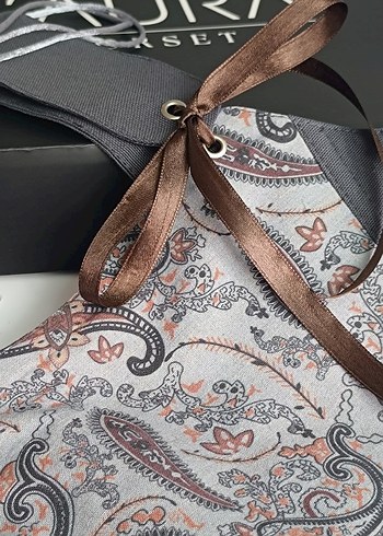 Kadın Gri Çift Taraflı Paisley Desenli Bustiyer - Görsel 4