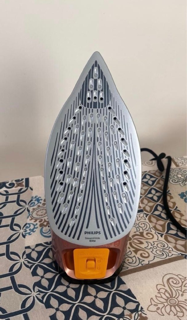 Philips Siyah Ütü - Görsel 3