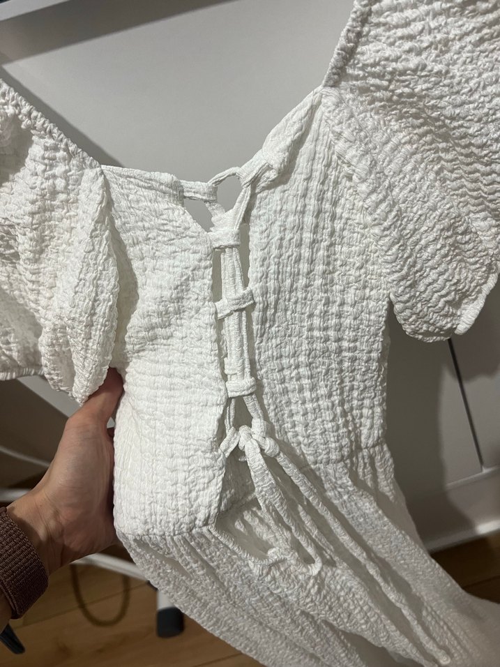 Beyaz Piliseli Uzun Kadın Elbise - Görsel 4