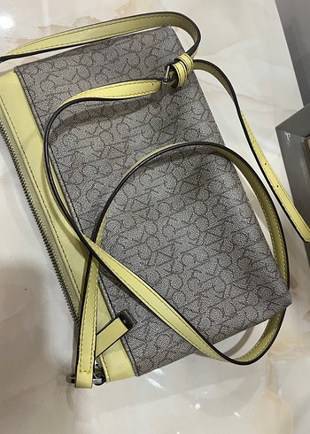 Calvin Klein Sarı Gri Baskılı Kadın Çapraz Çanta - Görsel 4