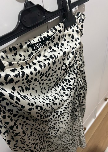 Zara Kadın Midi Desenli Geniş Kesim Pantolon - Görsel 3