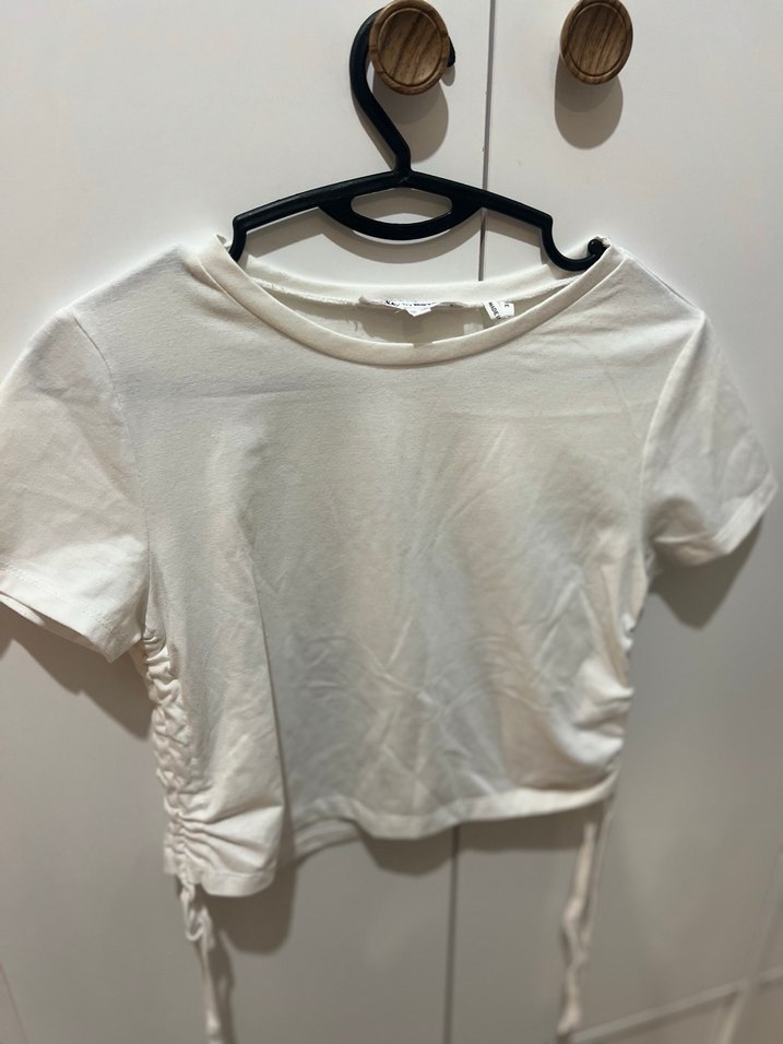 Beyaz Kısa Kollu Crop Top - Görsel 3