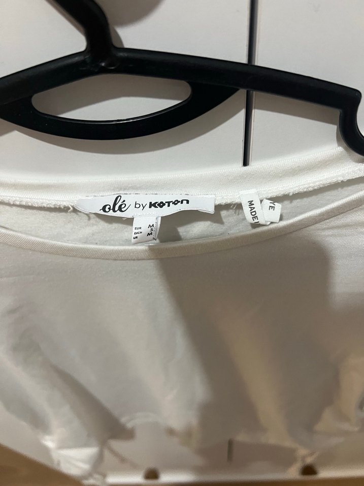 Beyaz Kısa Kollu Crop Top - Görsel 2