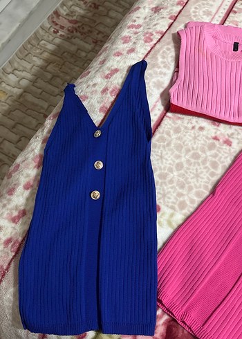 Renkli, Düğmeli, Kolsuz Kız Hırkası - Görsel 2