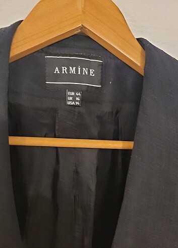 44 Beden Armine kap 