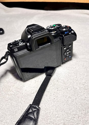 Olympus OM-D E-M10 Mark III + Yongnuo 42,5 mm Lens - Görsel 3