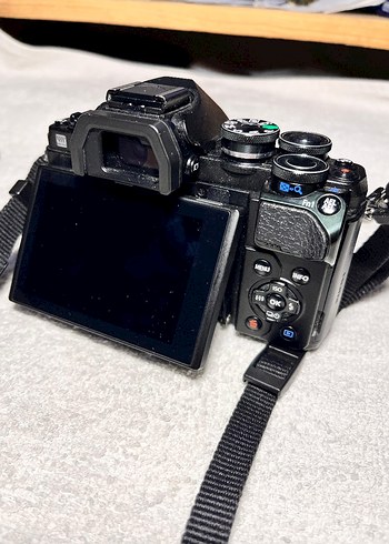 Olympus OM-D E-M10 Mark III + Yongnuo 42,5 mm Lens - Görsel 11