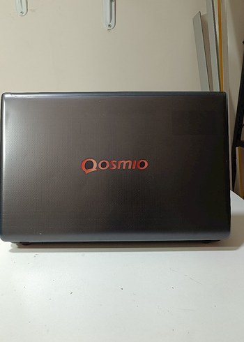 Toshiba Qosmio x870 Laptop - Görsel 8
