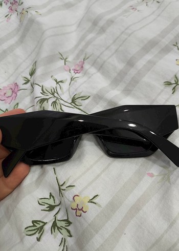 Siyah Şeffaf Gotik Kadın Güneş Gözlüğü - Görsel 2