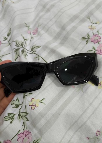 Siyah Şeffaf Gotik Kadın Güneş Gözlüğü - Görsel 3